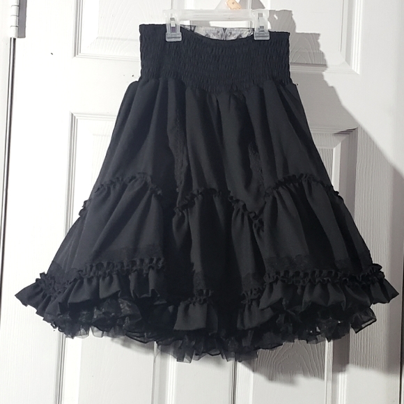 Ozz On Dresses & Skirts - Gorgeous reversible romantic authentic gothic lolita skirt